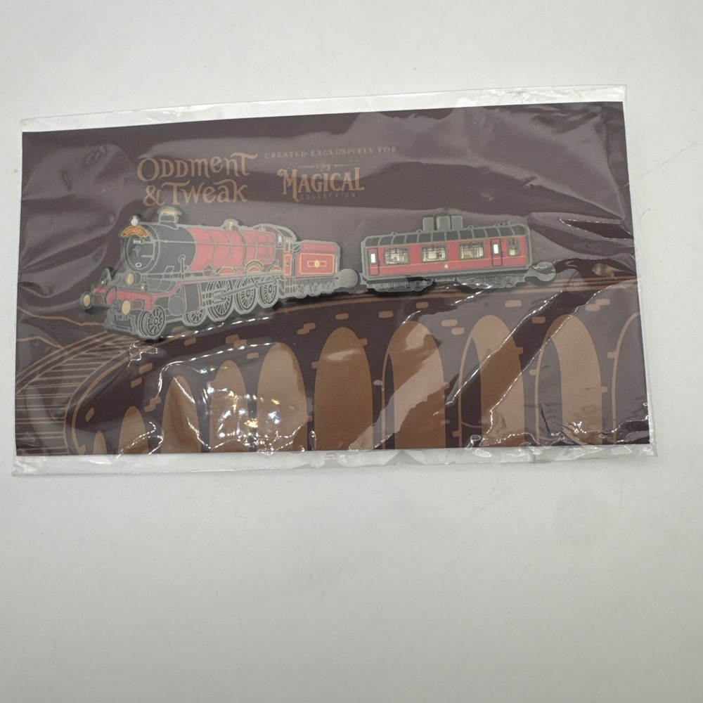 Litjoy - Oddment & Tweak Harry Potter Pin  - Hogwarts Express Train Large